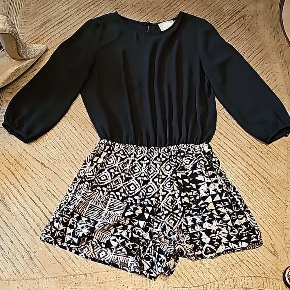 Black romper with open back size S Alythea